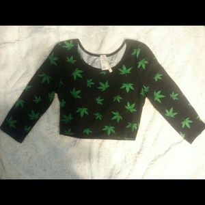 Ganja 3/4-sleeve Crop Top