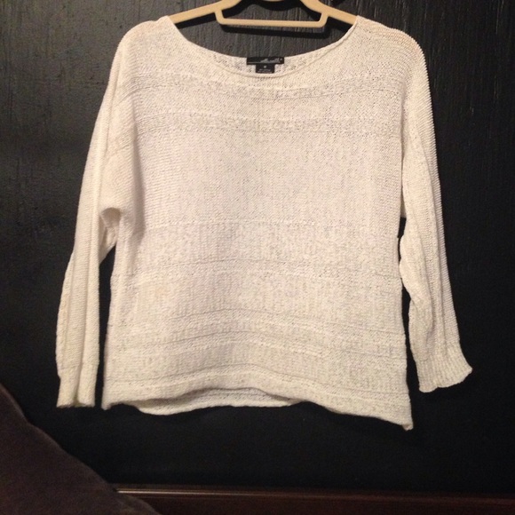 White sweater - Picture 1 of 2