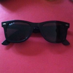 Rayban wayfarer polarized limited time on price