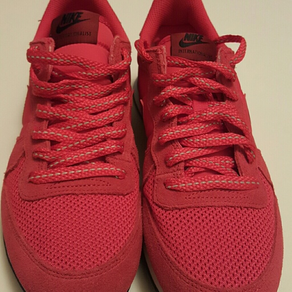 New Womens Nike Internationalist shoes sz7.5 - Picture 4 of 4