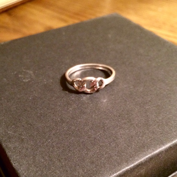 Sterling Silver Ring - Picture 2 of 4