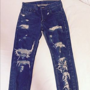 Levi's Capri jeans.