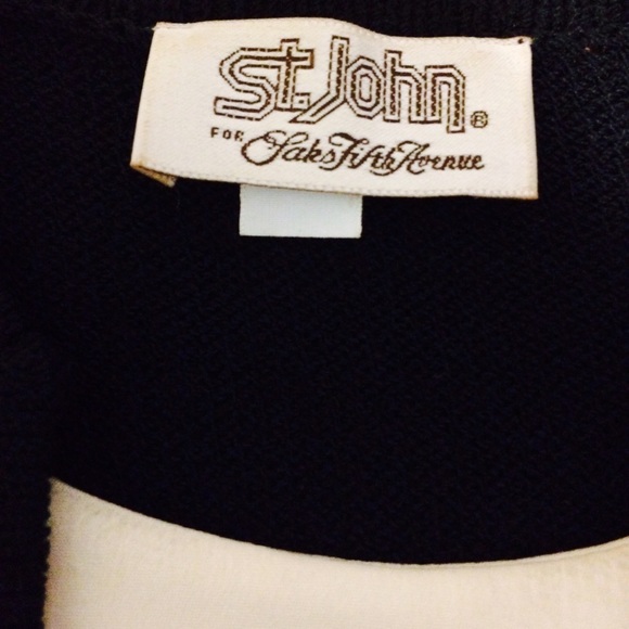 St. John Navy suit coat - Picture 4 of 4