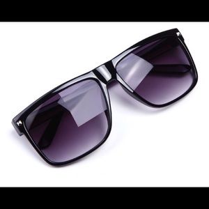 Sunglasses *Black