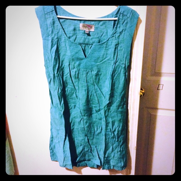 Green v neck tunic