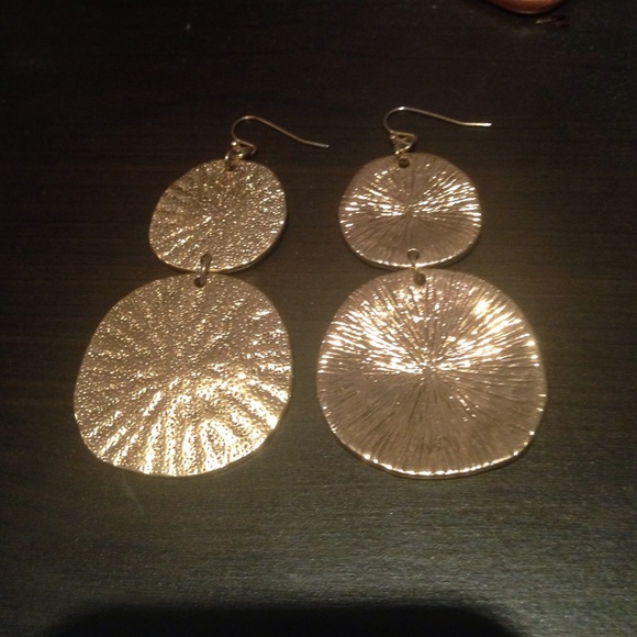 Gold earrings