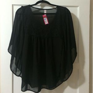 Black blouse never been worn!