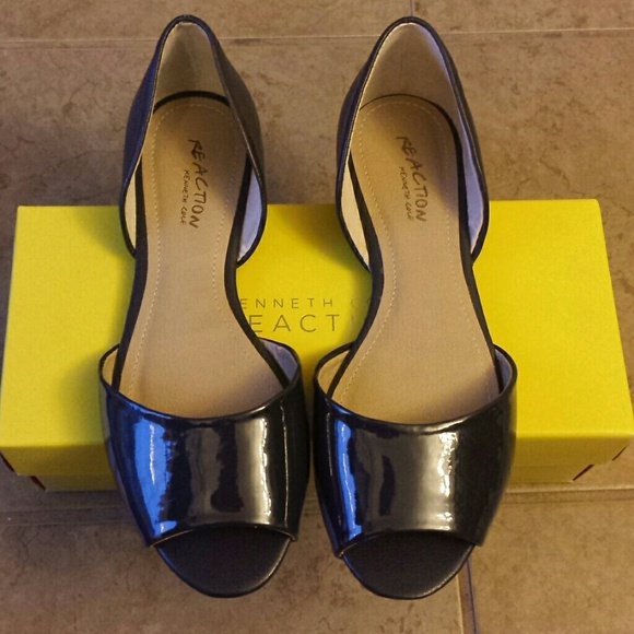 Pointy ankle strap flats Navy Blue patent leather
