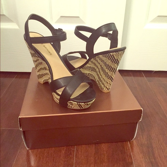 Audrey Brooke Wedges