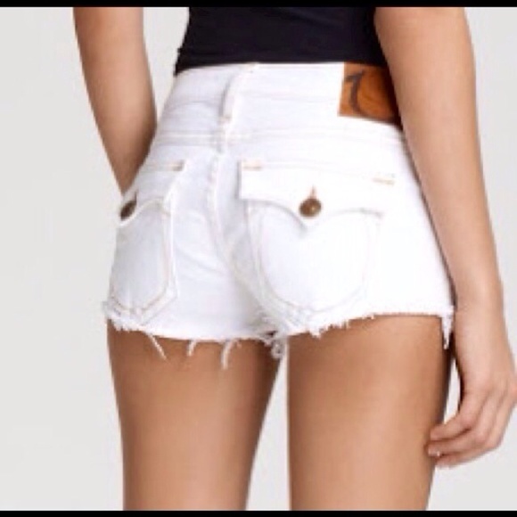 ⭐️True Religion Cut Off Shorts⭐️