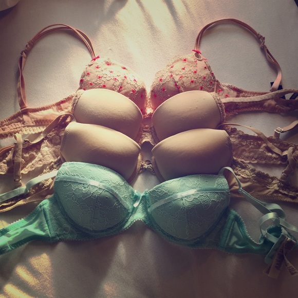 BRA BUNDLE! 32BVictoria'sSecret (READ DESCRIPTION)