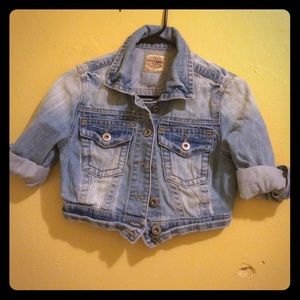 Cropped jean jacket. Brand:highway jeans