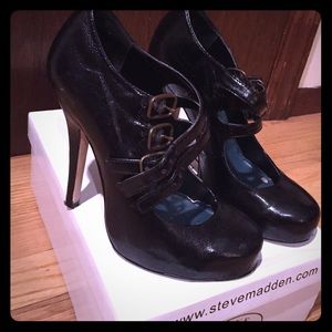 Steve Madden black high-heeled Mary Janes