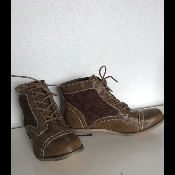 BROWN LACE BOOTS - Picture 4 of 4