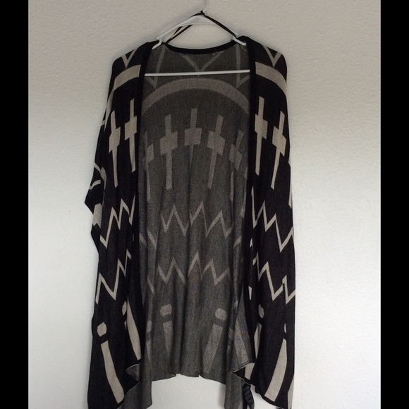 BLACK AND WHITE PRINT CARDIGAN - Picture 2 of 3