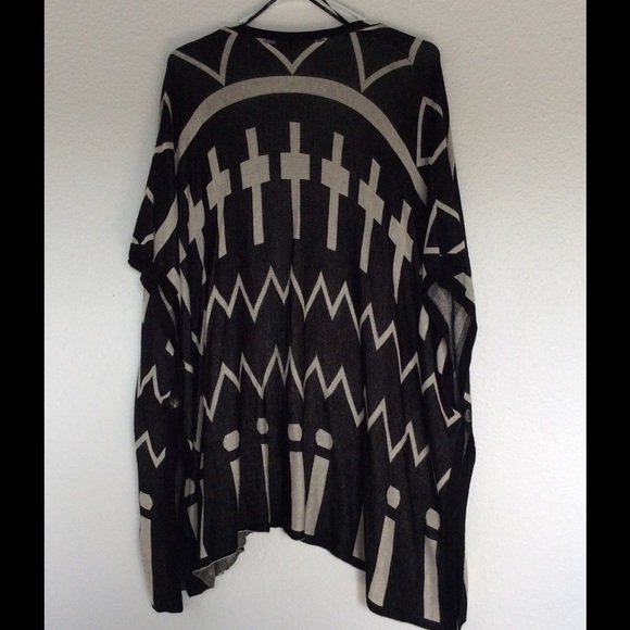 BLACK AND WHITE PRINT CARDIGAN - Picture 3 of 3