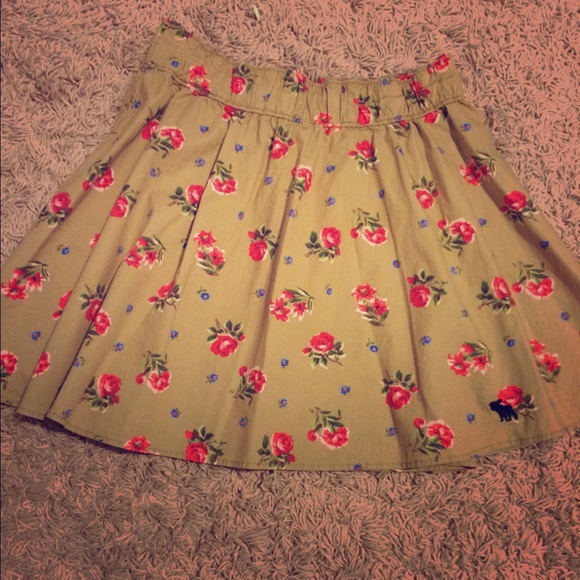 High waisted floral skirt