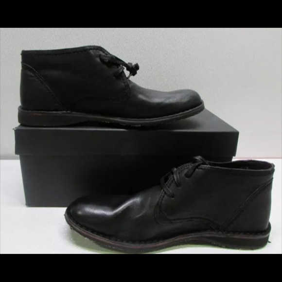 Men's John Varvatos hipster chukka boots size 9.