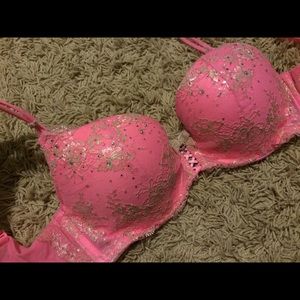 Sexy pink Victoria's Secret push up bra