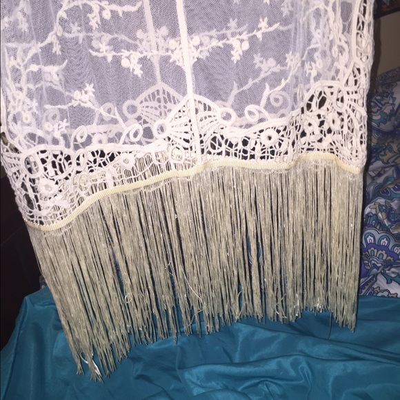 Lace top - Picture 2 of 3