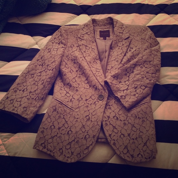 The Limited Lace Blazer - Picture 1 of 4