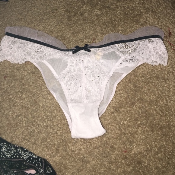 Beautiful set by Victoria's Secret!! 3 day sale!! - Picture 4 of 4