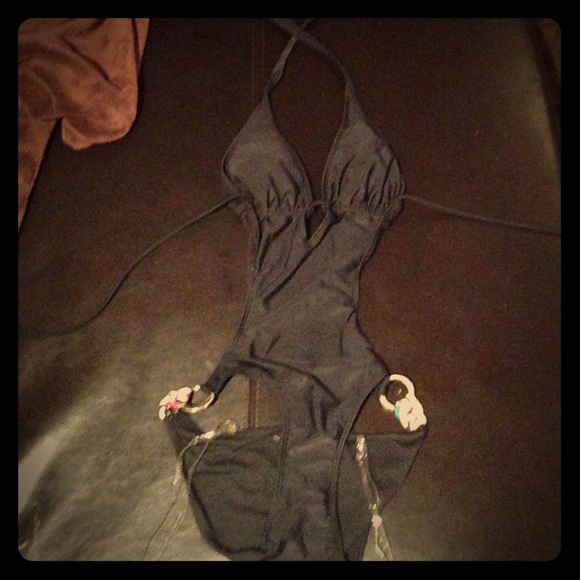 Super Cute one piece! Size Medium