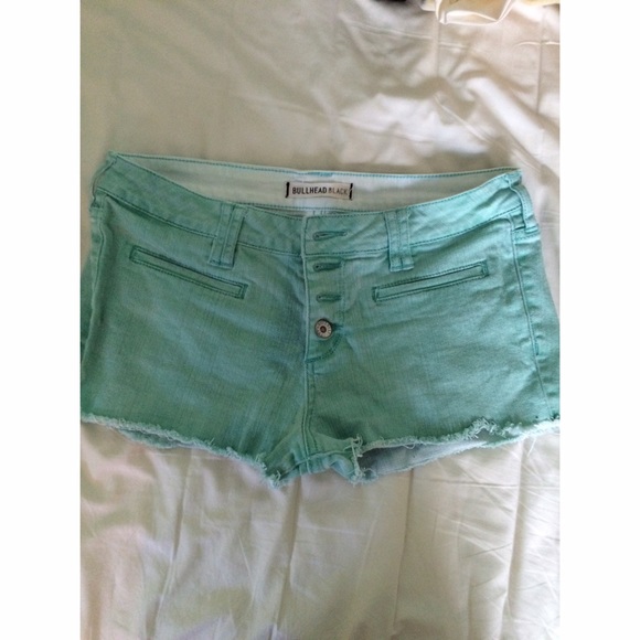 SOLD Pacsun Bullhead Mint Shorts - Picture 1 of 1