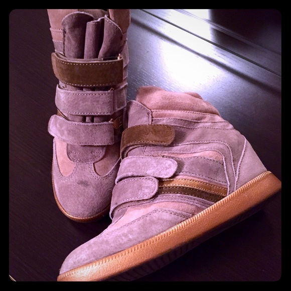 BCBGeneration casual trendy snickers!