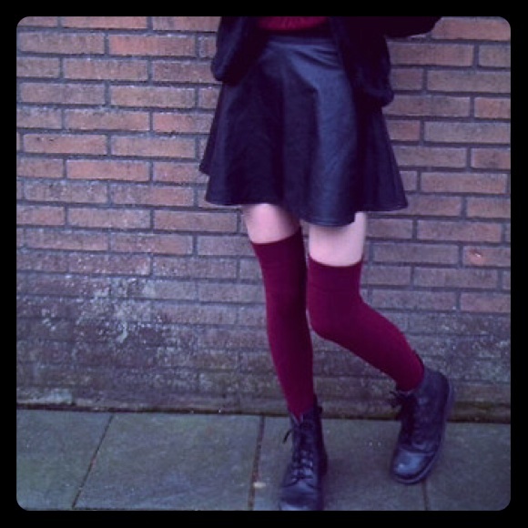 Black leather skirt with gold zipper!