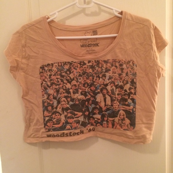 🌼F21 WOODSTOCK CROP TOP🌼(SIZE SMALL)
