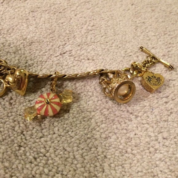 Juicy charm bracelet with three charms