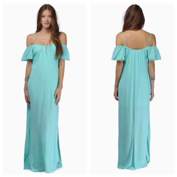 Tobi Dresses & Skirts - NWOT Tobi Mint Shoulder Shrug Maxi Dress
