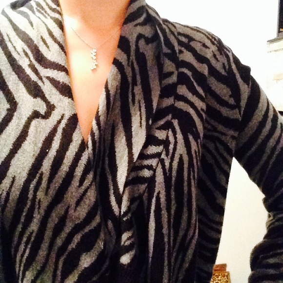 Sweater - Picture 2 of 3