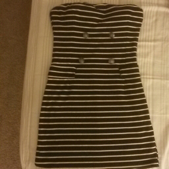 Clothes - Picture 2 of 2