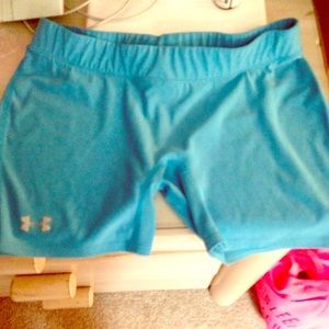 Women's under armour   5" heat gear spandex shorts