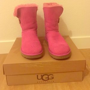 PINK UGGS! 💕