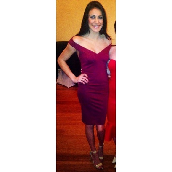 🚨 SOLD (BUNDLED) Plum Midi off the Shoulder Dress