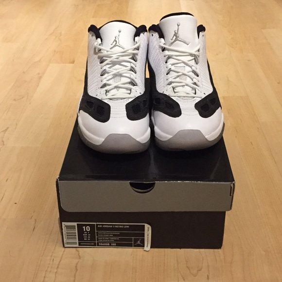 Mens Air Jordan 11 Retro Low - Picture 2 of 4