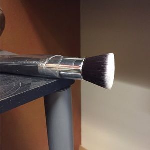Flat Top Kabuki Brush
