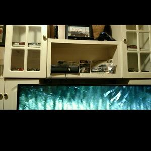 Xbox 360 w/ kinect 250 gigs w/9 games 2 controller