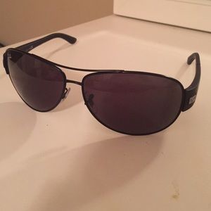 MUST GO! Ray Ban Aviators!!!