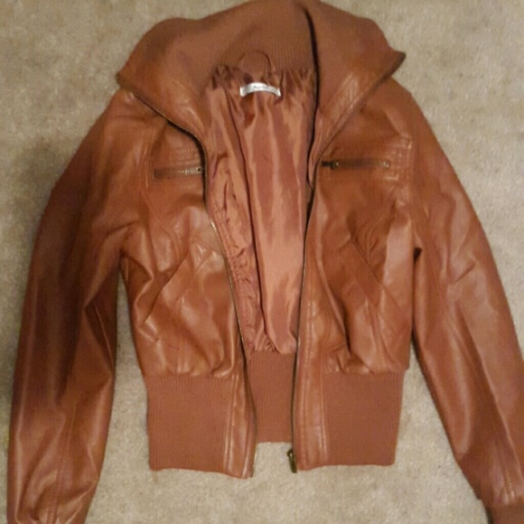 Brown leather jacket - Picture 3 of 4