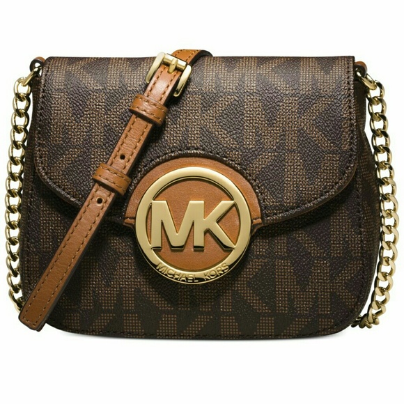 Michael Kors Handbags - Michael Kors Signature Crossbody!