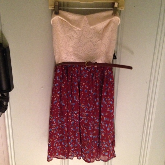 City Triangles Floral/Lace Dress (New)