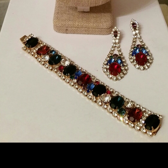 COSMETIC JEWERLY SET - Picture 2 of 3