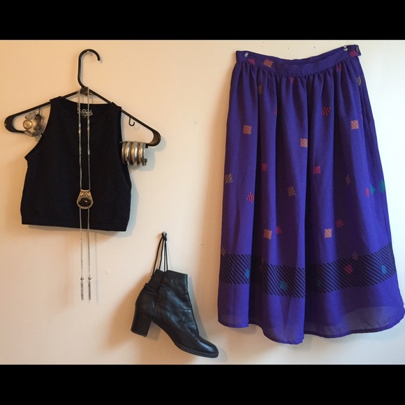 Vintage purple patterned high waisted skirt
