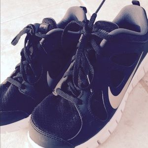 Kids' Nike Free 5.0 Running Shoes