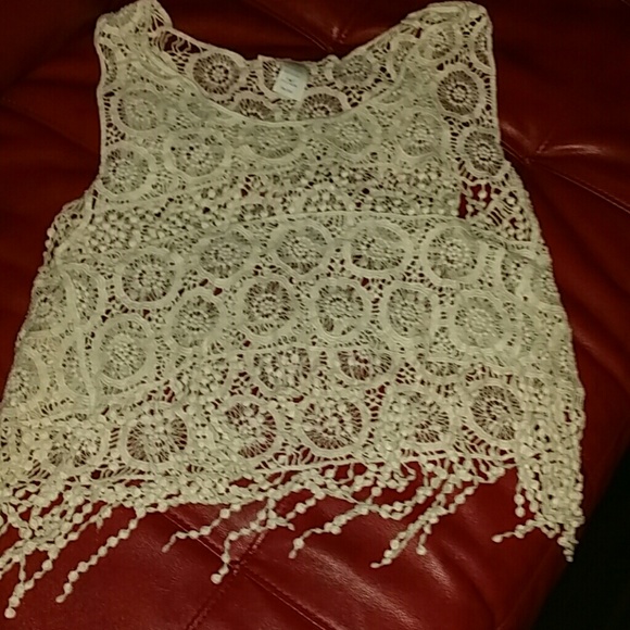 Lace tank top with lacy frills