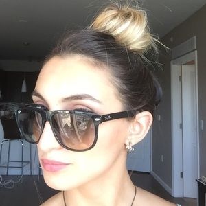 Ray Ban oversized wayfarer sunglasses in black